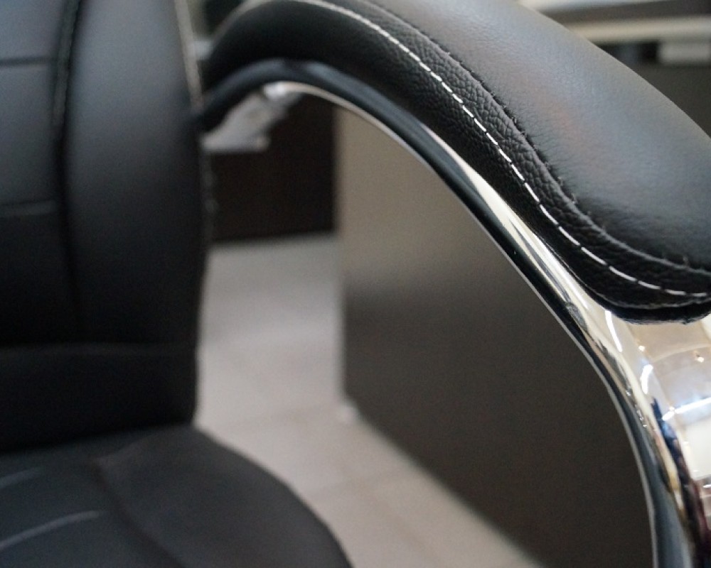 Logo New CF Armchair